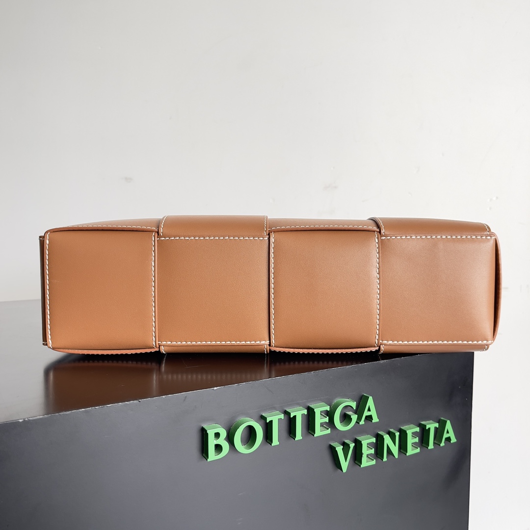 Bottega Veneta Shopping Bags